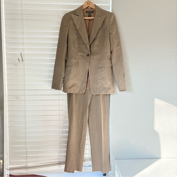 Banana Republic Womens Stretch Suit  Blazer Sz 2 & Pants Sz P 6L Wool Italy Made - Picture 1 of 16